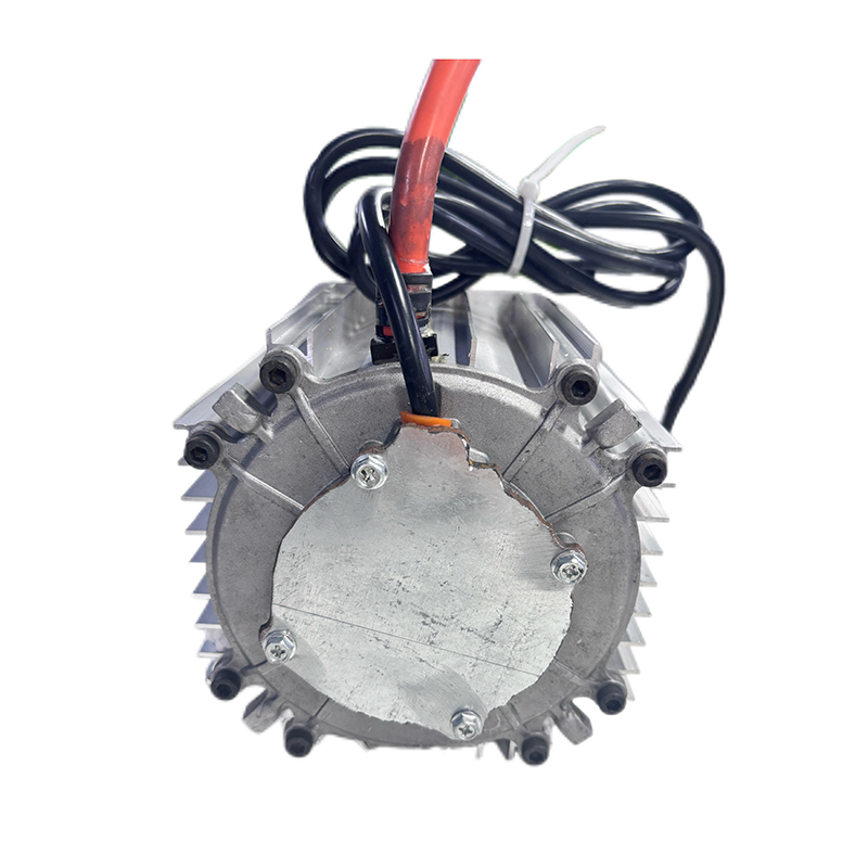 Motor pacuan tengah